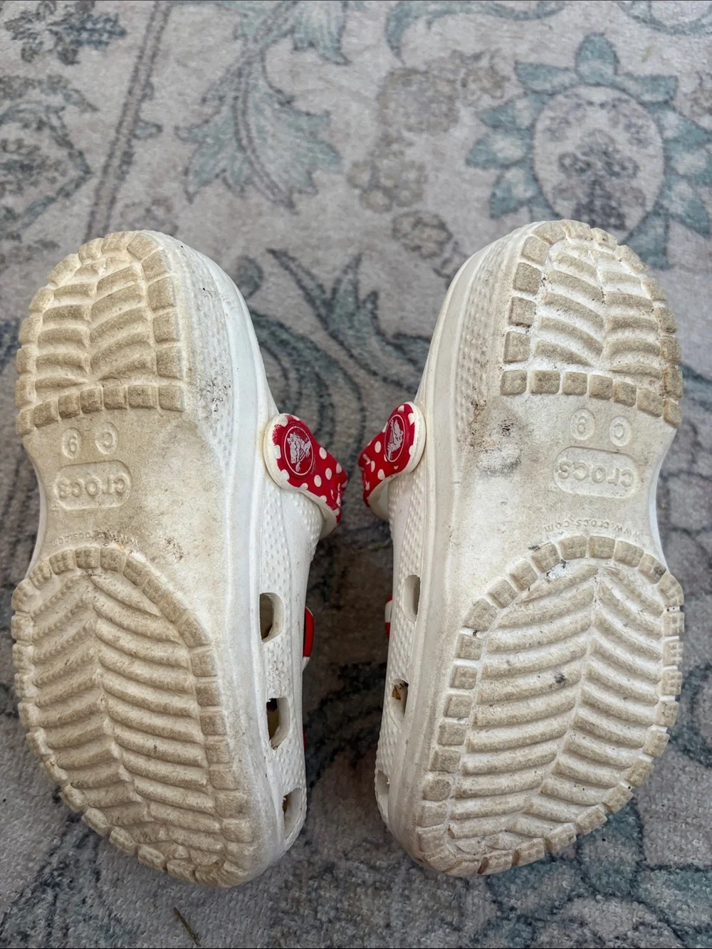 Minnie Mouse CROCS